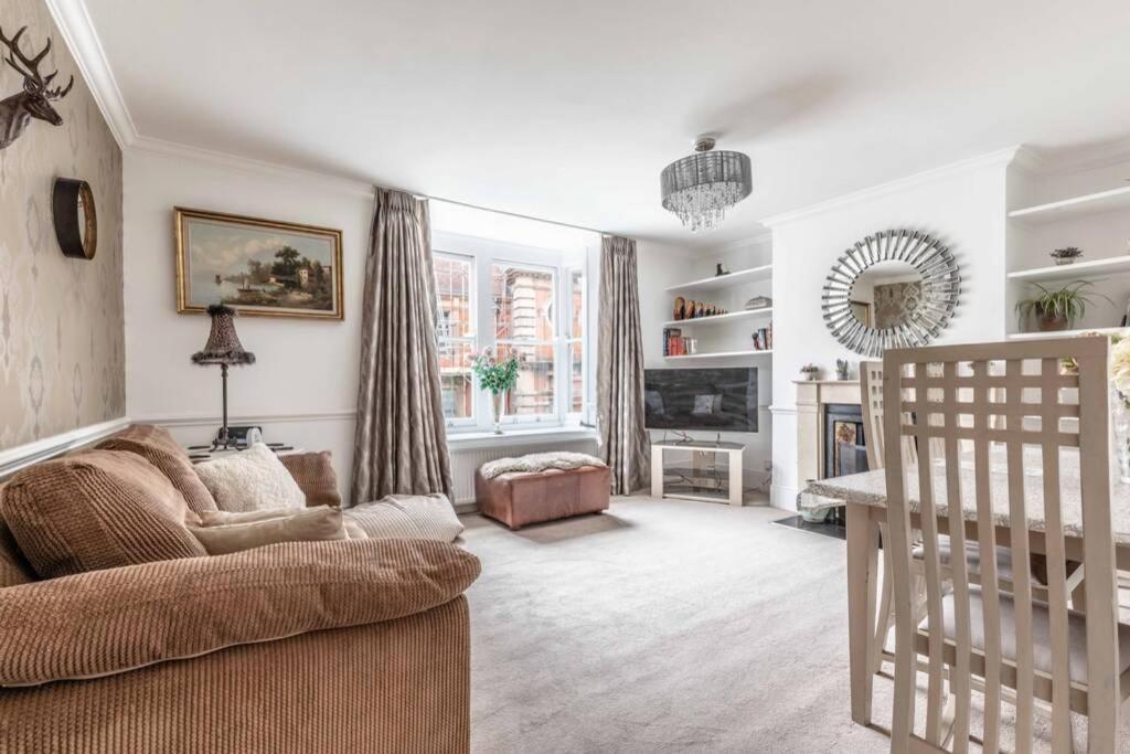Windsor Town Centre Victorian Townhouse Sleeps 6 Villa Bagian luar foto