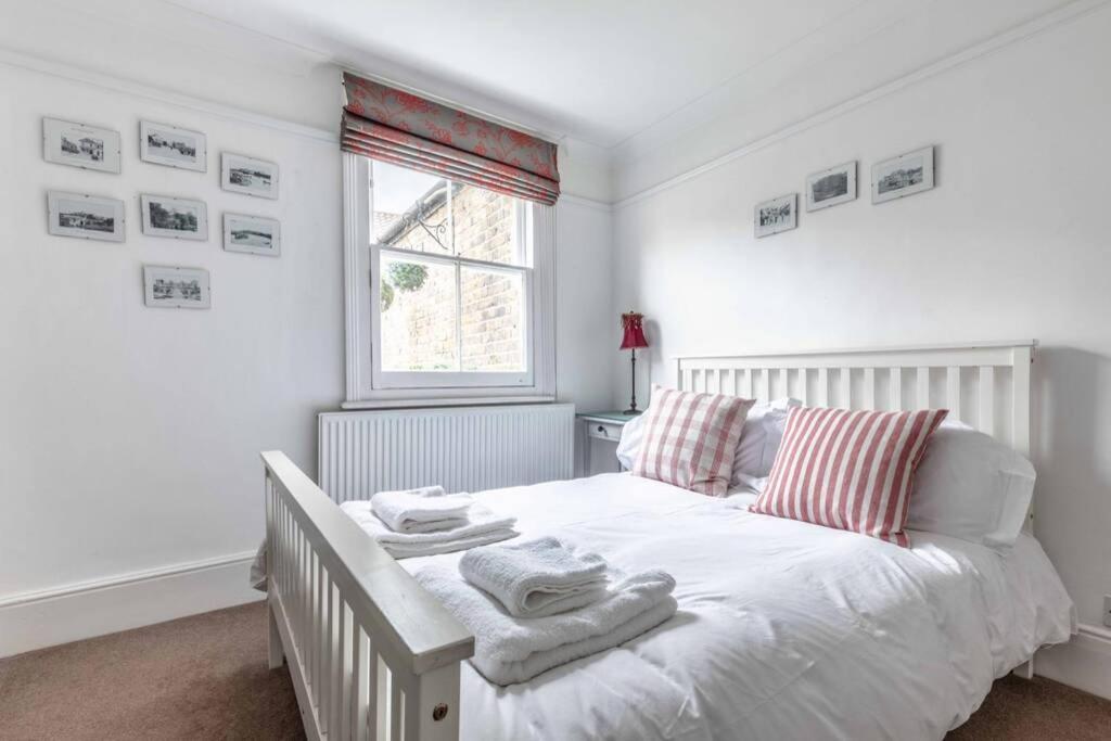 Windsor Town Centre Victorian Townhouse Sleeps 6 Villa Bagian luar foto
