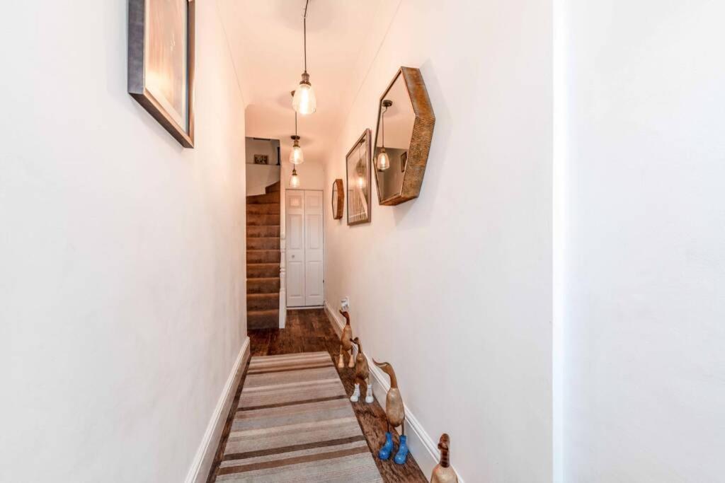 Windsor Town Centre Victorian Townhouse Sleeps 6 Villa Bagian luar foto